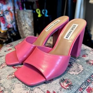 BARBIECORE! Steve Madden Pink Heels (New)